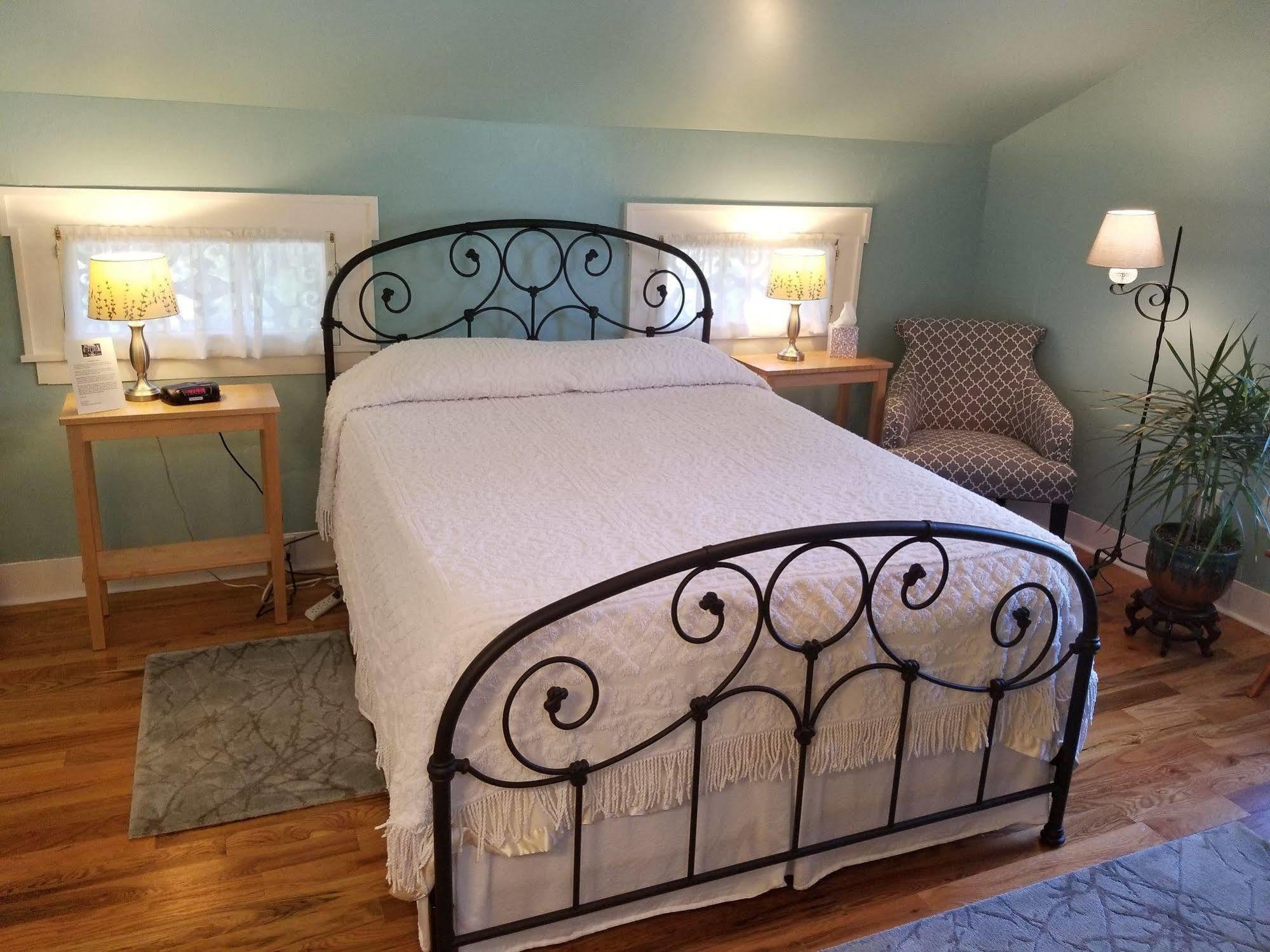 The Blackberry Inn Bed & Breakfast Watkins Glen Exteriér fotografie