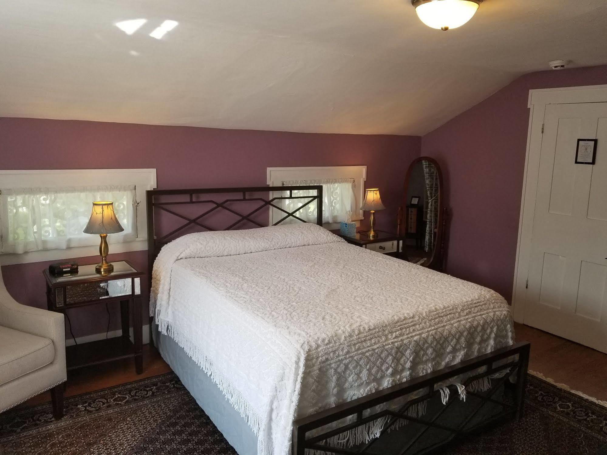 The Blackberry Inn Bed & Breakfast Watkins Glen Exteriér fotografie